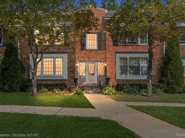 1450 Trailwood Path #D, Bloomfield Hills, MI 48301