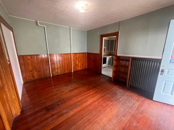 37 King St, Brockport, NY 14420