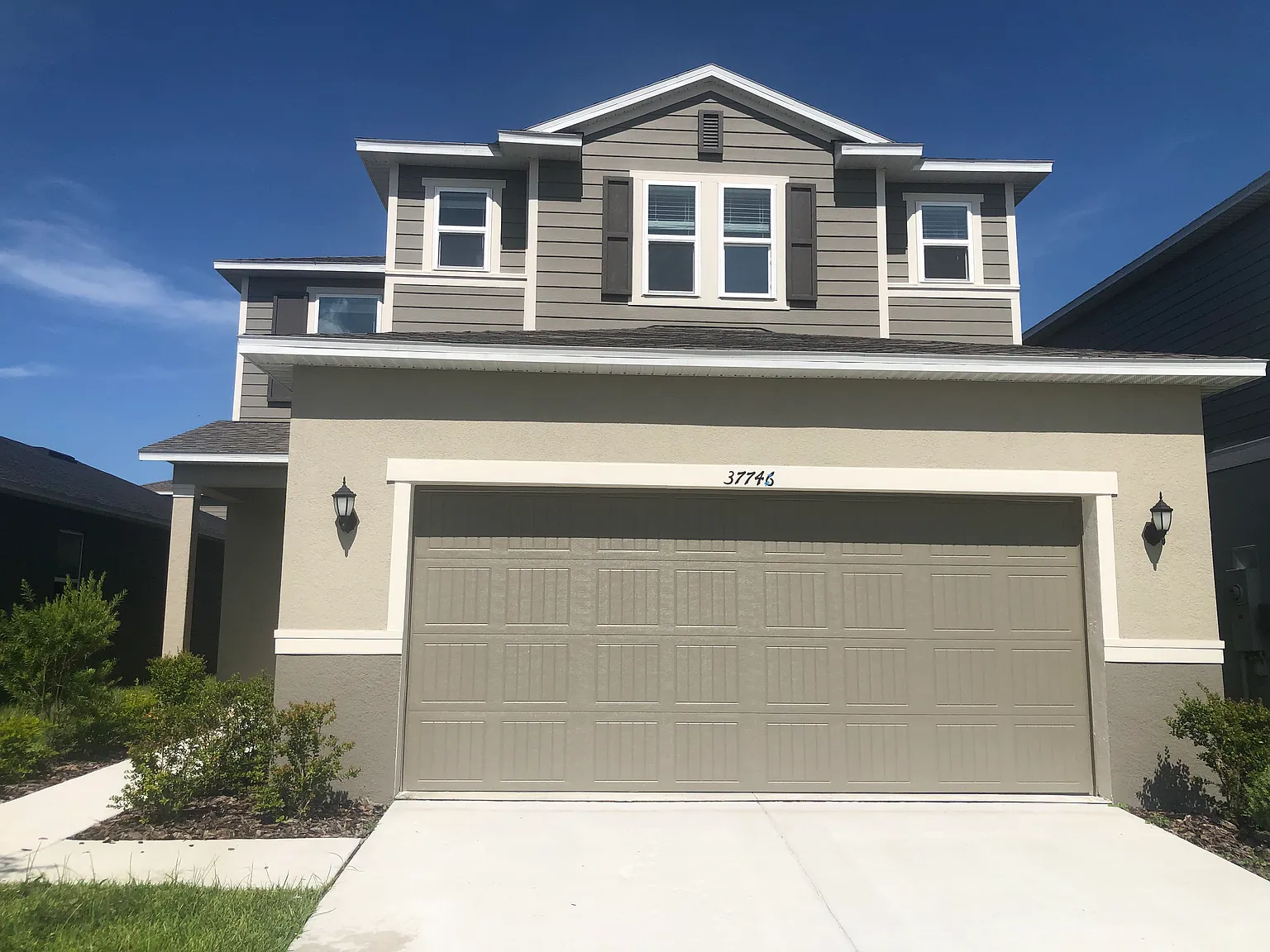 4 bed, 2385 sqft, $1,100 — Photo 1