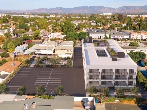 13840 Sherman Way, Van Nuys, CA 91405
