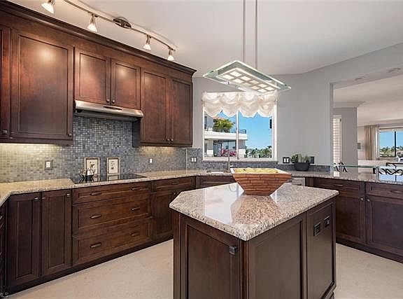 5th image of 4400 Gulf Shore Blvd N #3-303