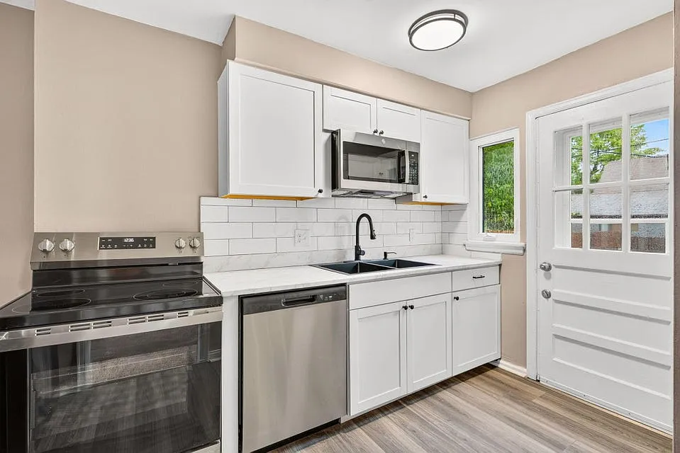3444 Kimberly Avenue - 1 — Photo 4