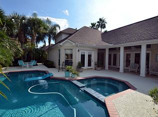 102 Del Mar St, Kemah, TX 77565