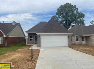 1646 Thomas St, Horn Lake, MS 38637