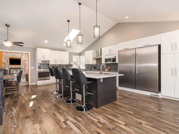 2832 89th Ln NE, Blaine, MN 55449