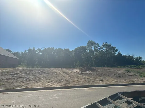 6912/6909/6919 Stonebrook Dr, Fort Smith, AR 72916