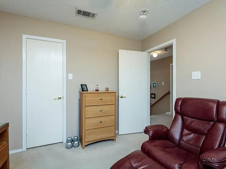 8721 Limestone Dr — Photo 2