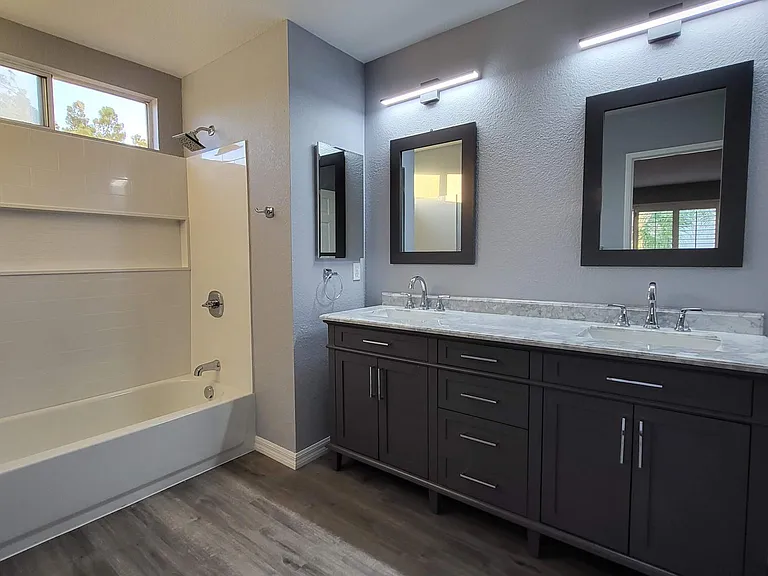 8 Tyler Pl — Photo 19