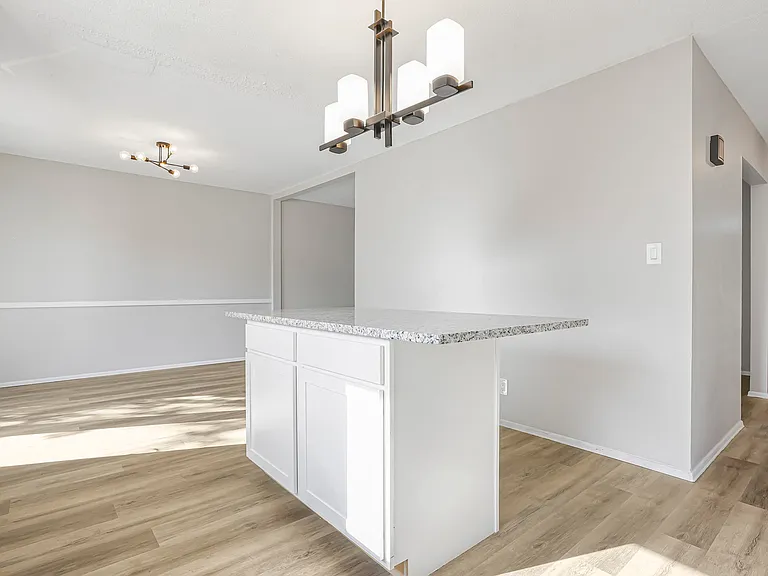 552 Allview Ct — Photo 13