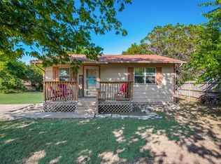 2905 Rockwood Dr, Granbury, TX 76048