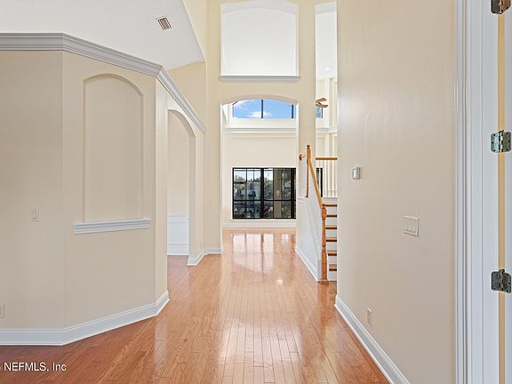 5th image of 13060 HIGHLAND GLEN Way N