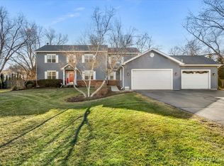 (Undisclosed Address), St Charles, IL 60175