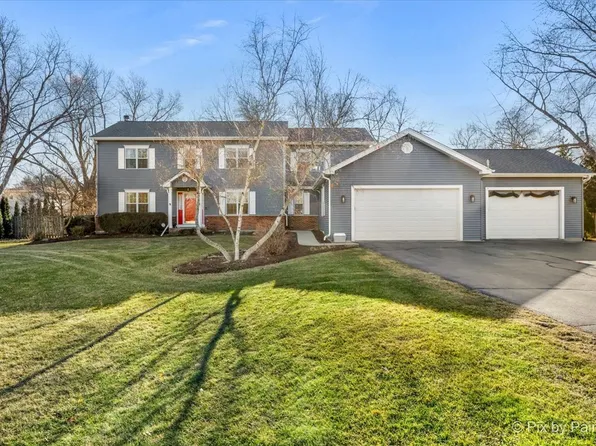 6N530 Crestwood Dr, St Charles, IL 60175