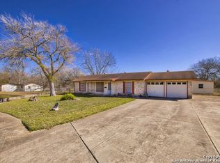 620 River Rd, Schertz, TX 78154