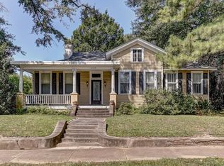 2134 Cherry St, Vicksburg, MS 39180