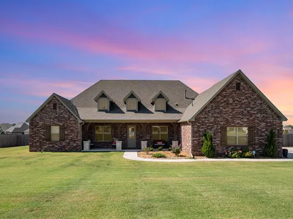 1111 Acclivis Way, Newcastle, OK 73065