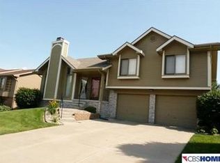 15229 Emmet St, Omaha, NE 68116