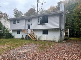 2106 Freedom Way, Pocono Summit, PA 18346