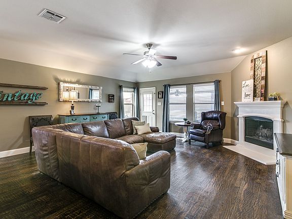 1607-woodlawn-ave-royse-city-tx-High-Res-4.jpg
