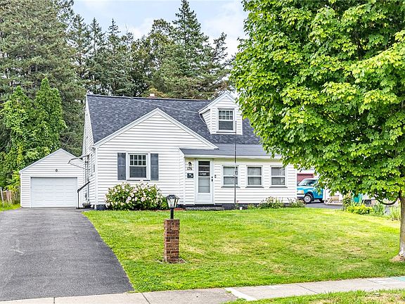 2nd image of 176 Glenbrook Rd
