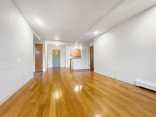4th image of 1405 5th Ave #B6