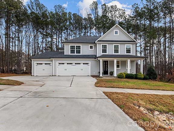 3rd image of 3227 Cape Fox Ct