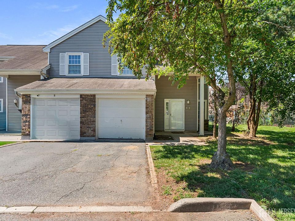 1st image of 10 Starlight Ct