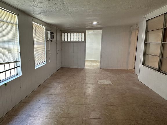 5th image of 1006 Kenforest Dr