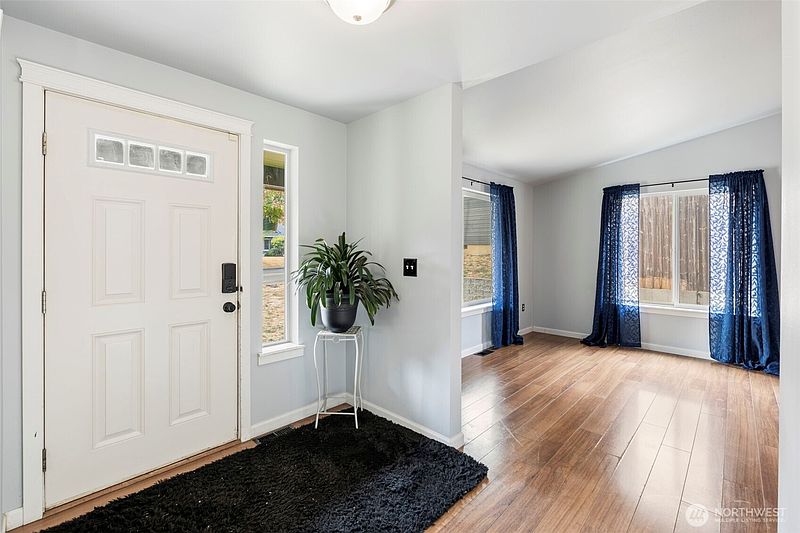 4th image of 316 Camden Way