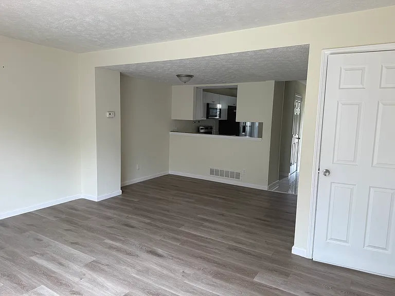 4947 Columbia Cir #0 — Photo 2