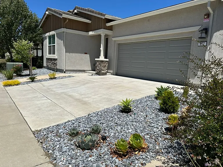 817 Cosmos Dr — Photo 34