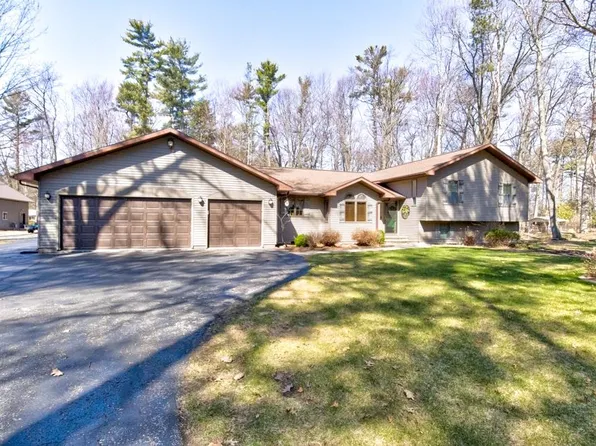 N3053 Woodland Rd, Marinette, WI 54143
