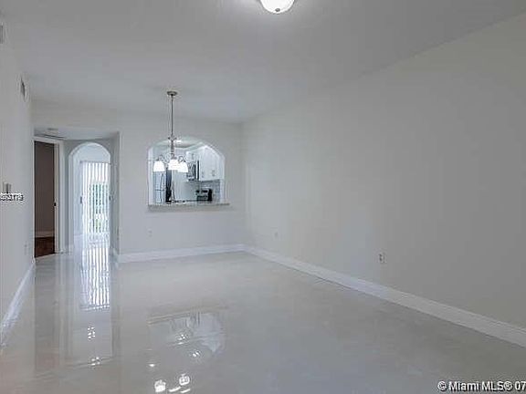 4th image of 2701 SE 12th Pl Unit 104