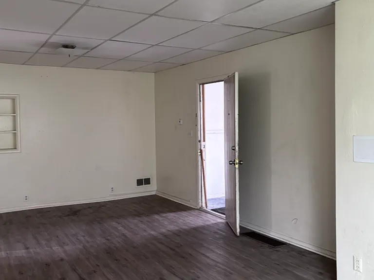 241 N Hayes Ave — Photo 18
