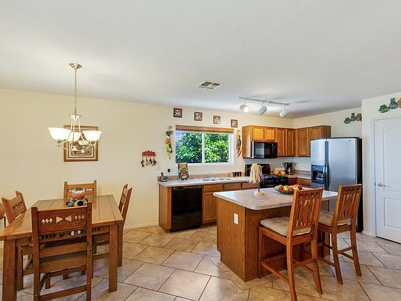 5th image of 6130 S Wheaton Dr