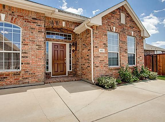 3rd image of 413 Doyle Dr
