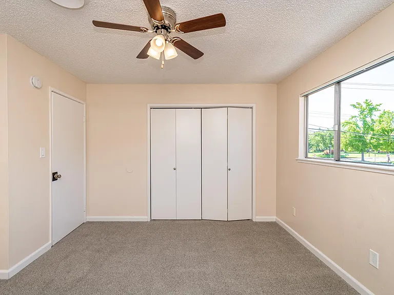 OakHill Townhomes — Photo 22