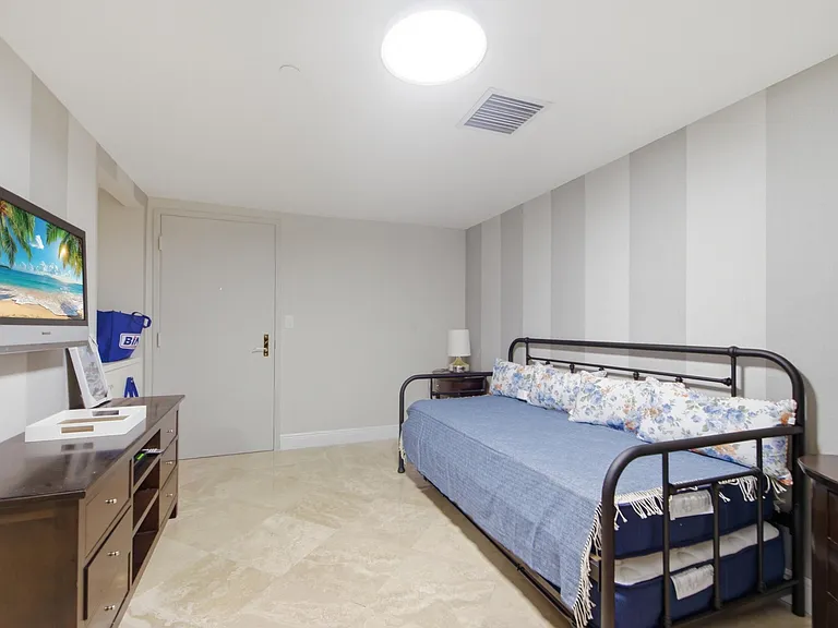 9595 Collins Ave #N10I — Photo 41