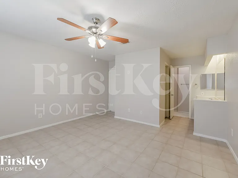 22234 Waynegate Dr — Photo 12