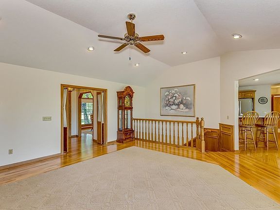 5th image of 14758 SW Cowslip Ct