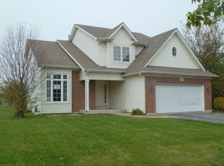 1062 N Ohio St, Aurora, IL 60505