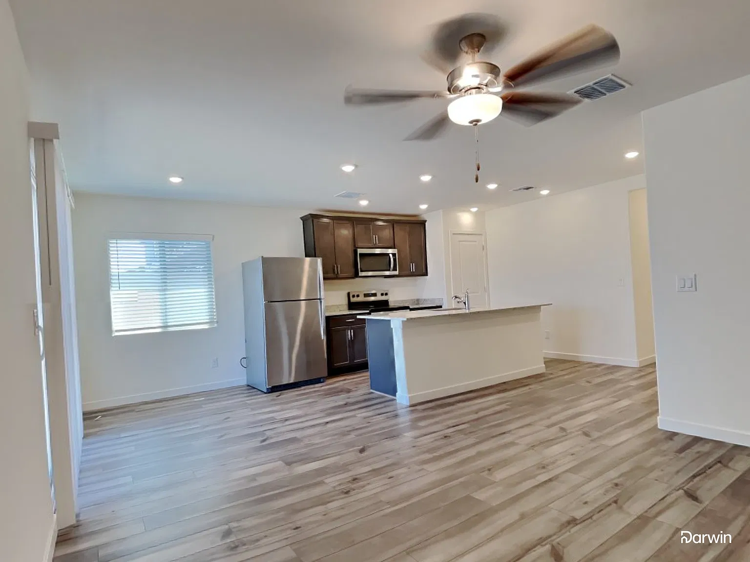 3 bed, 2.0 bath, 1244 sqft, $1,510 — Photo 2