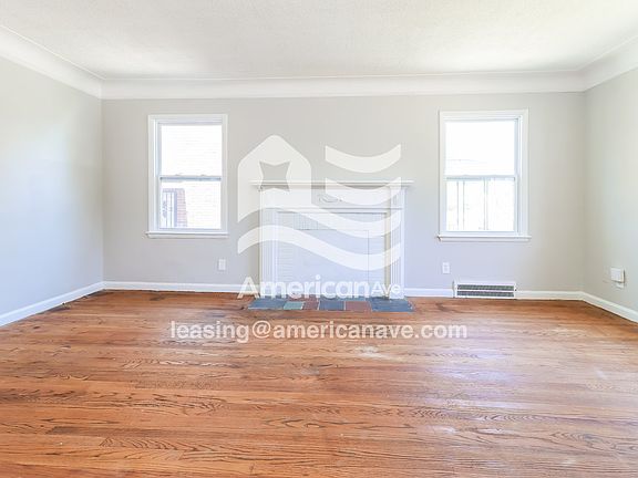 1514593_002_living_room_13820080.jpg