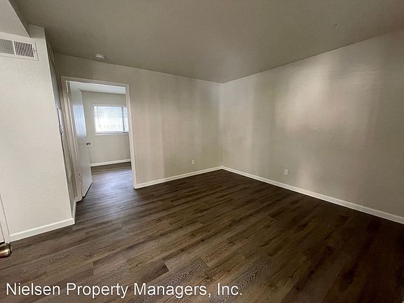 4th image of 603 18th St APT 7