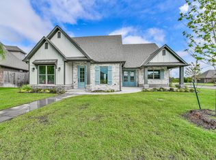 1725 Lago Dr, Moore, OK 73160