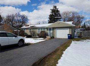 212 Inwood Dr, Syracuse, NY 13219
