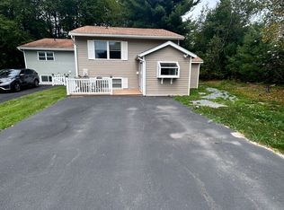 20 James Pl, Kiamesha Lake, NY 12751