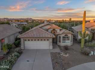 2572 W Bluffs Peak Ct, Tucson, AZ 85742