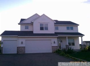 2104 Swallowtail Dr, Shakopee, MN 55379
