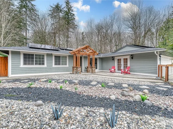 2208 Camas Circle SE, Renton, WA 98055